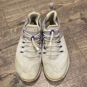 Nike running/tennis shoes